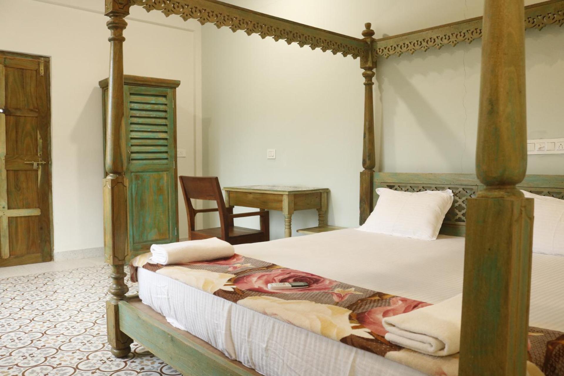 Lavish Exotic Hotel & Apartments Арамбол Номер фото